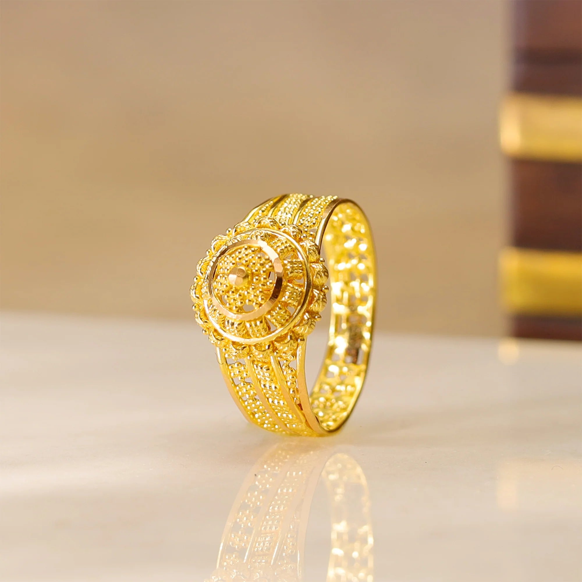 Elegant gold ring design for men